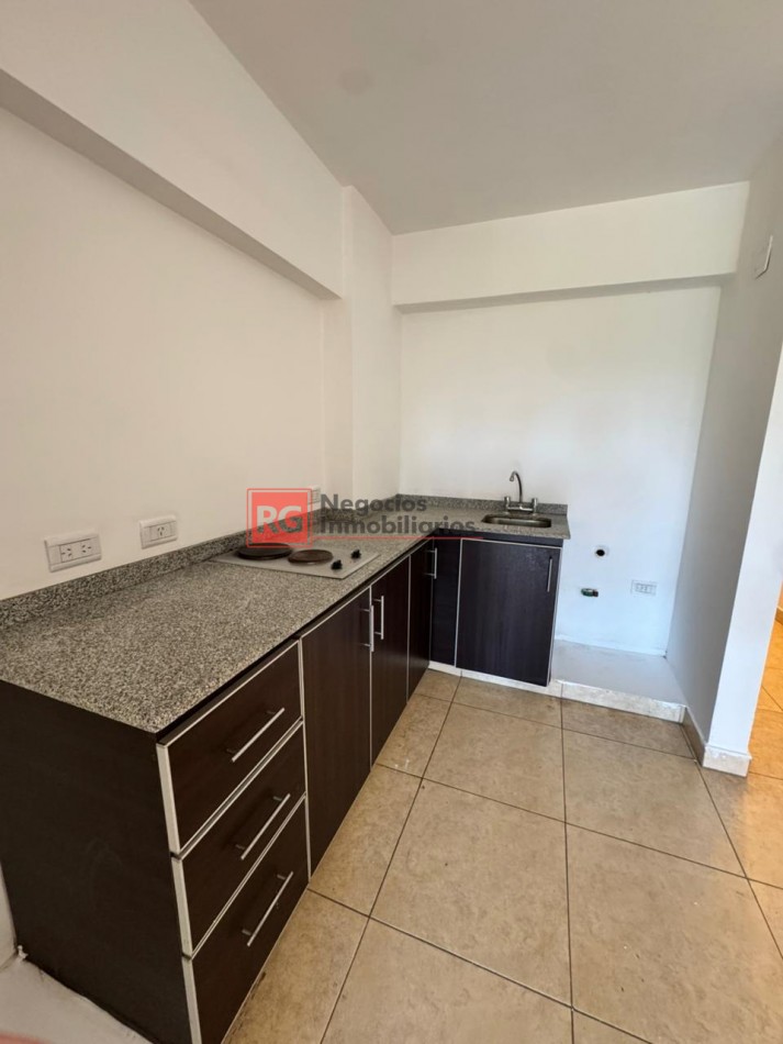 Monoambiente en Arenales 425