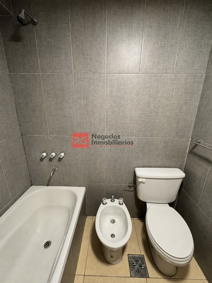 Monoambiente en Arenales 425