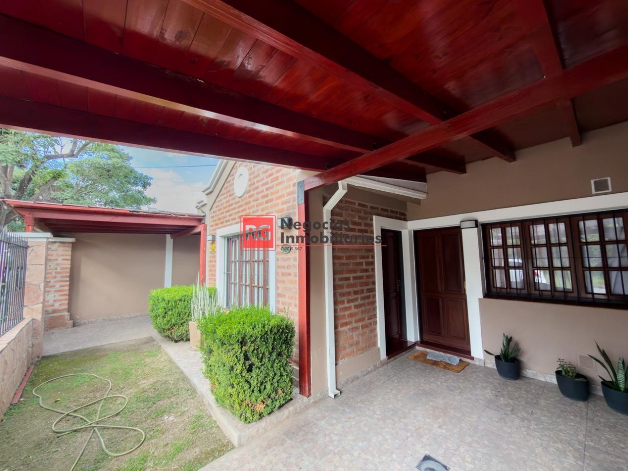 EN VENTA CASA BARRIO GRAND BOURG