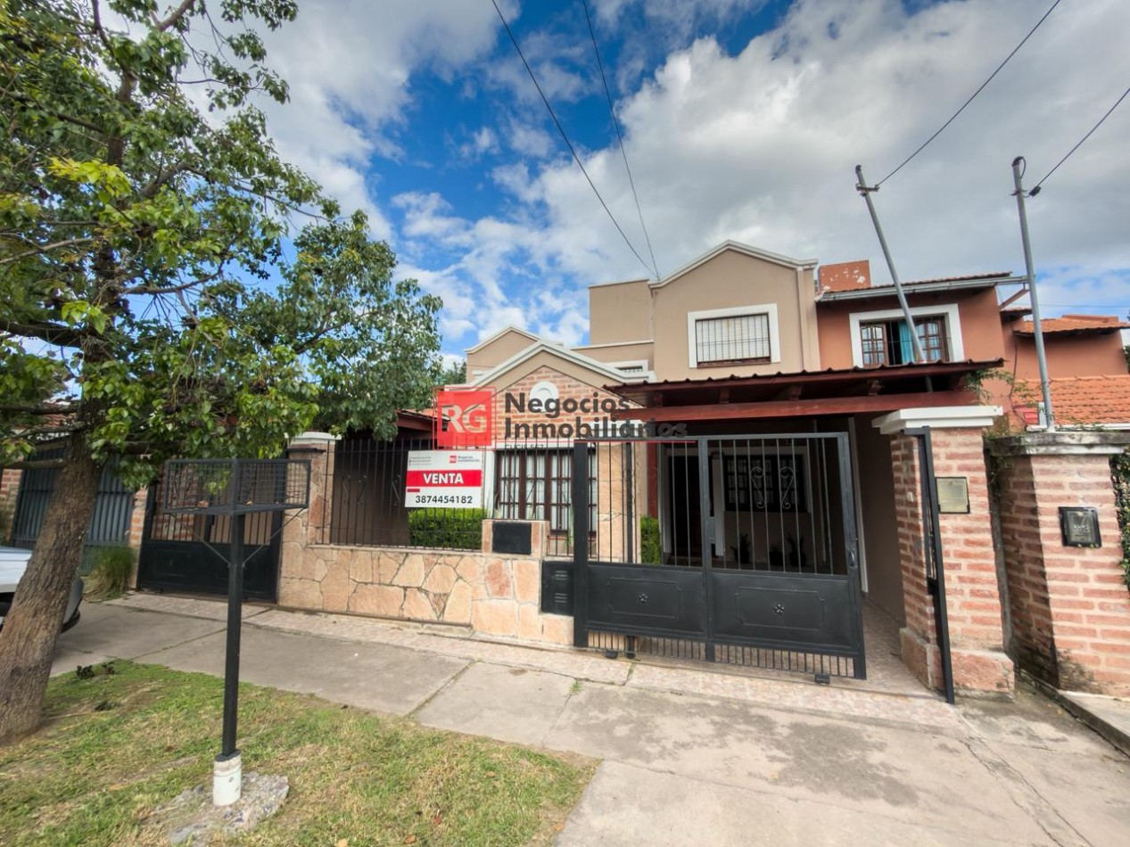 EN VENTA CASA BARRIO GRAND BOURG