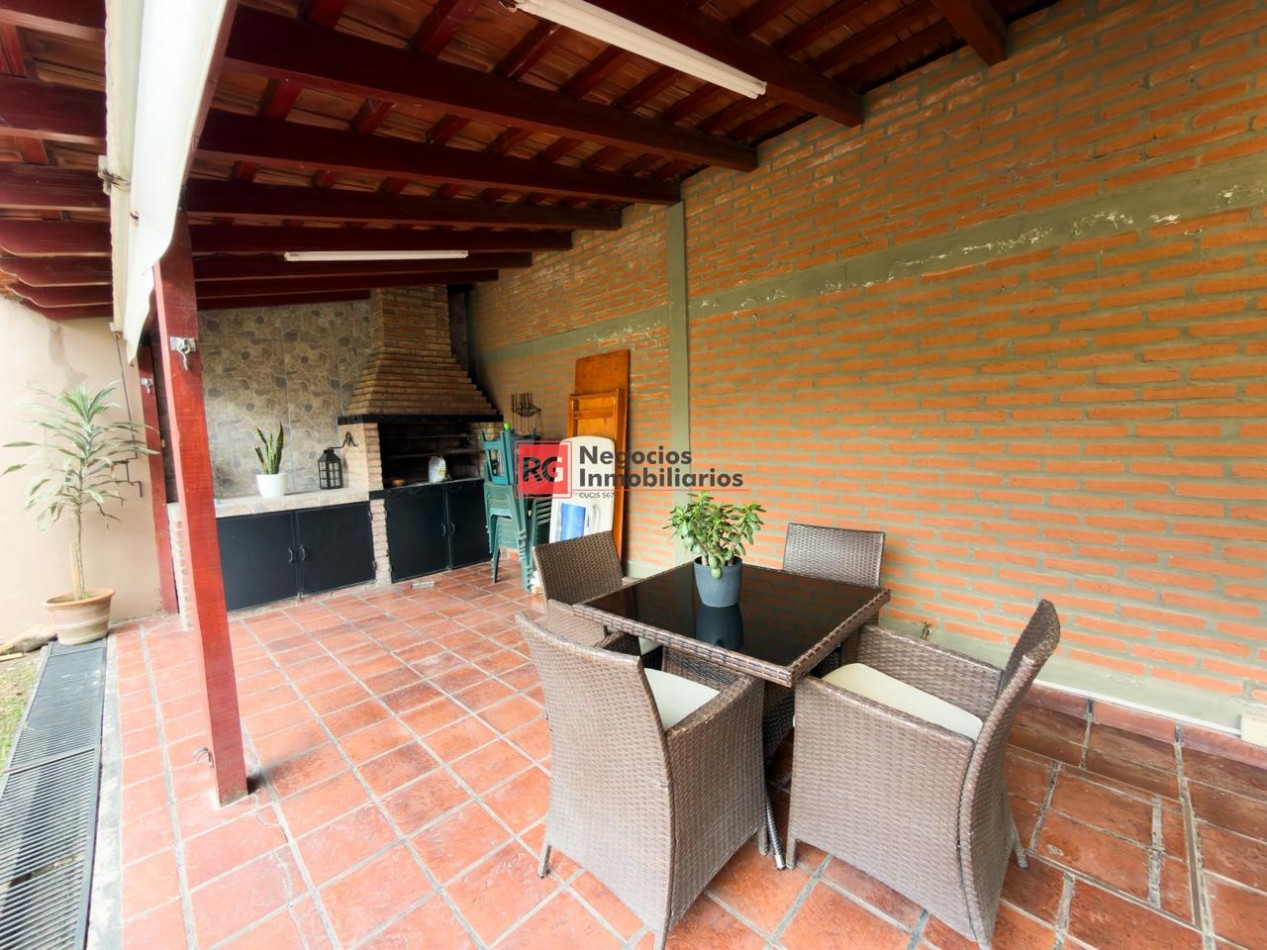 EN VENTA CASA BARRIO GRAND BOURG