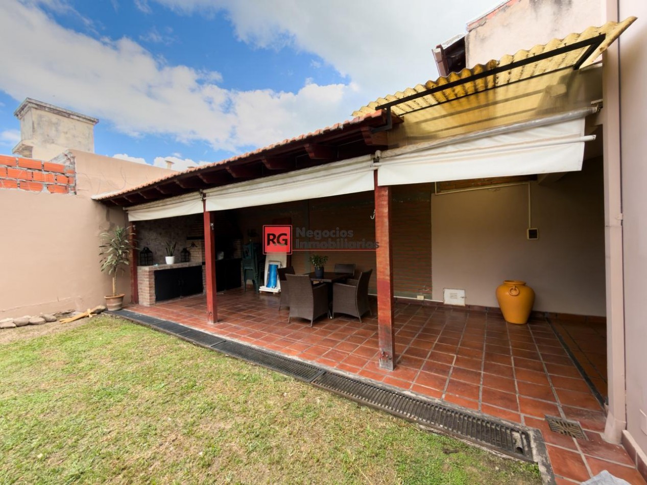 EN VENTA CASA BARRIO GRAND BOURG