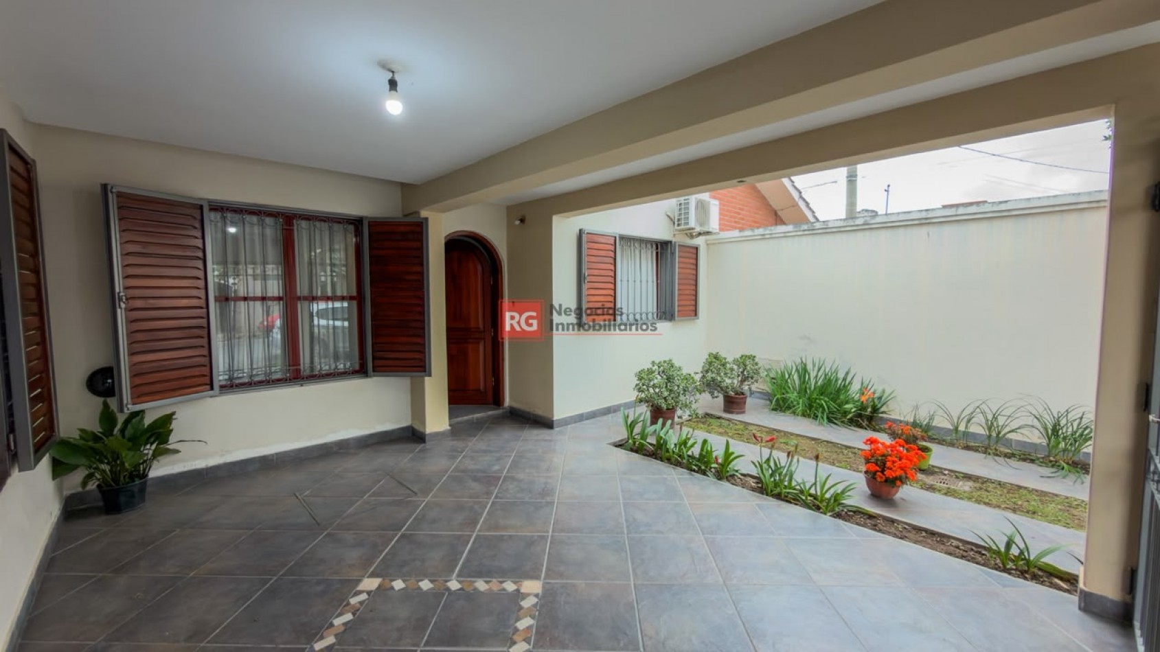 EN VENTA CASA BARRIO SAN CARLOS 