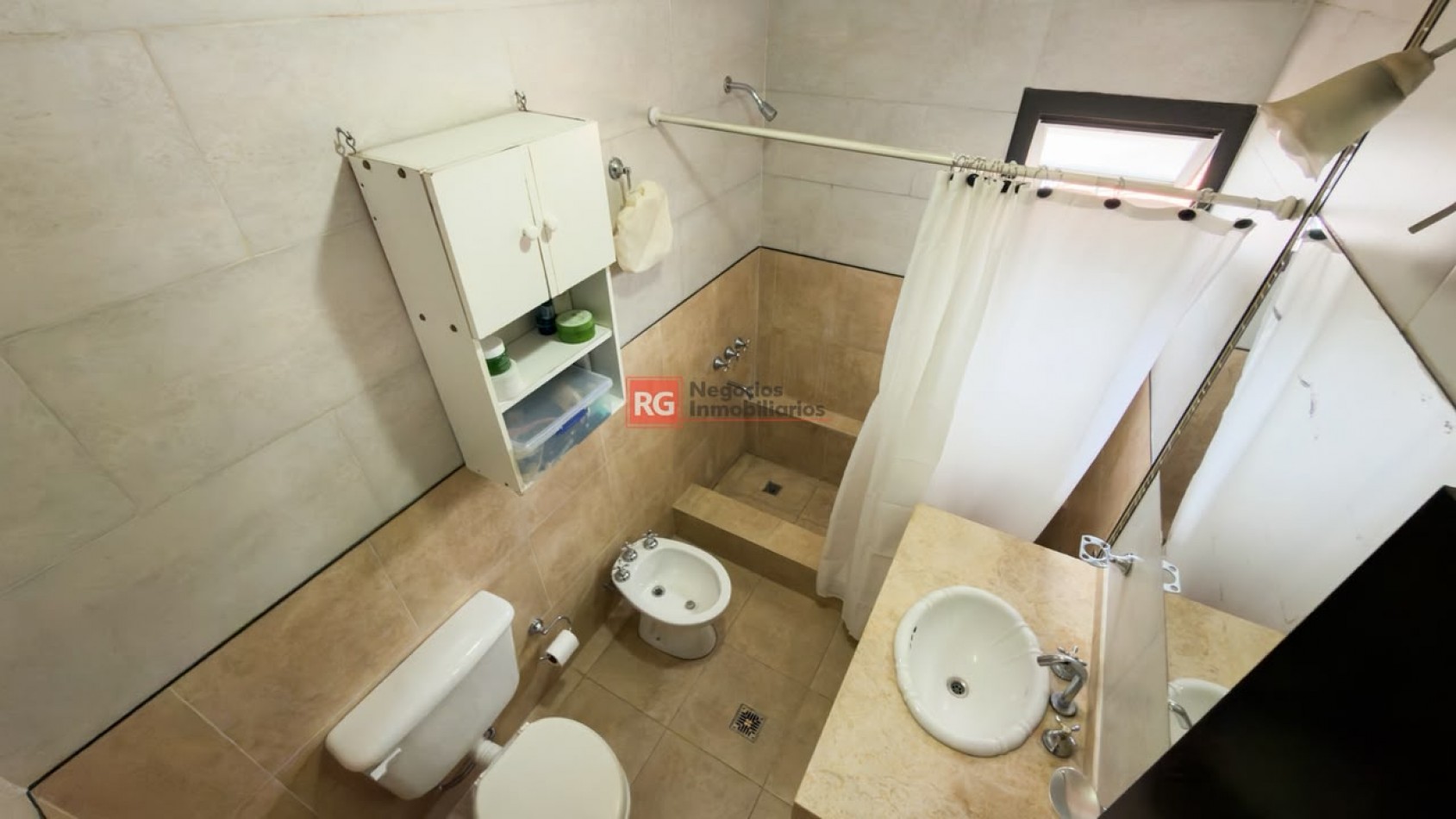 EN VENTA CASA BARRIO SAN CARLOS 