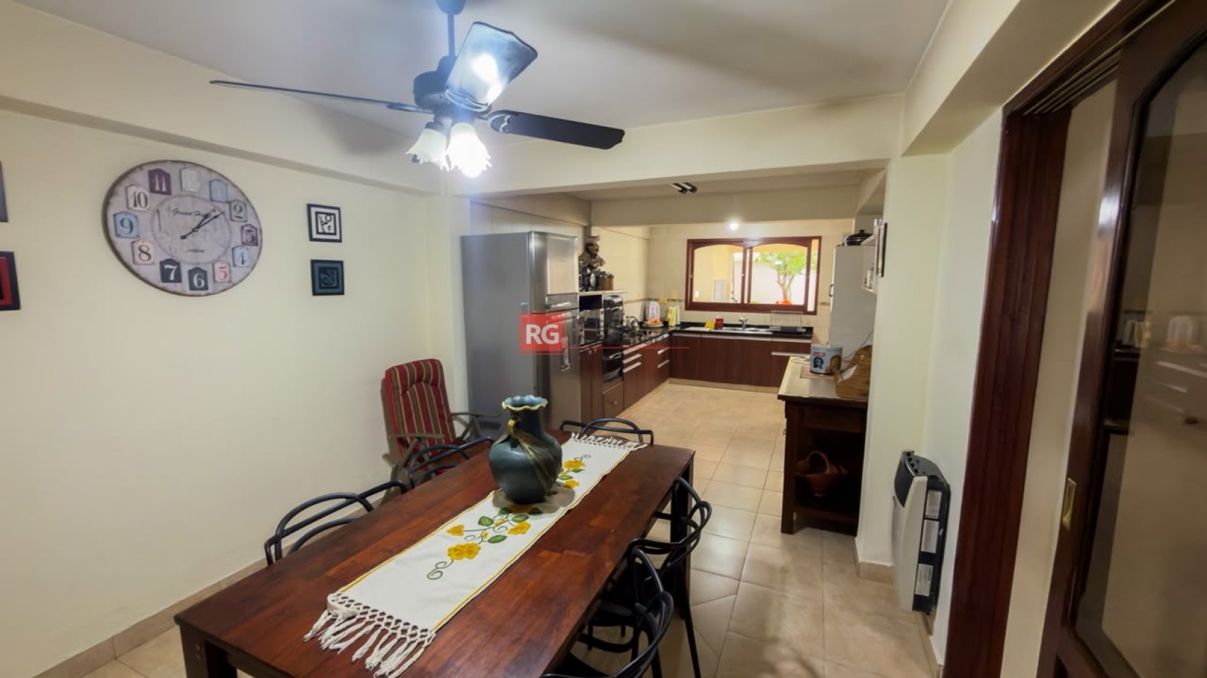 EN VENTA CASA BARRIO SAN CARLOS 