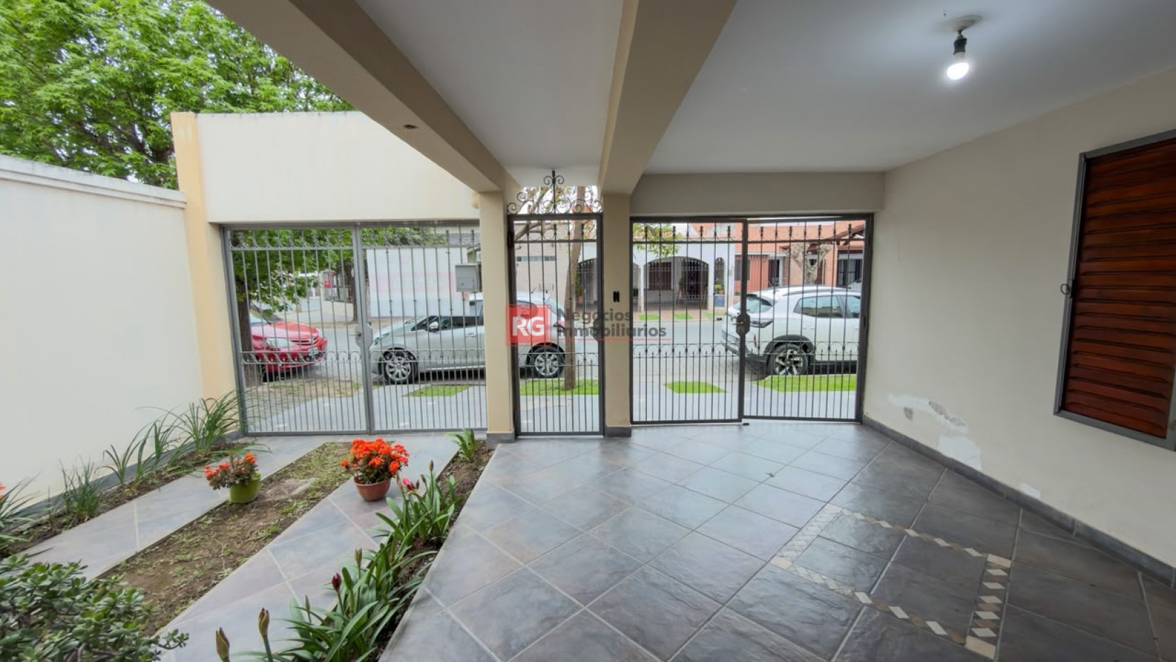 EN VENTA CASA BARRIO SAN CARLOS 