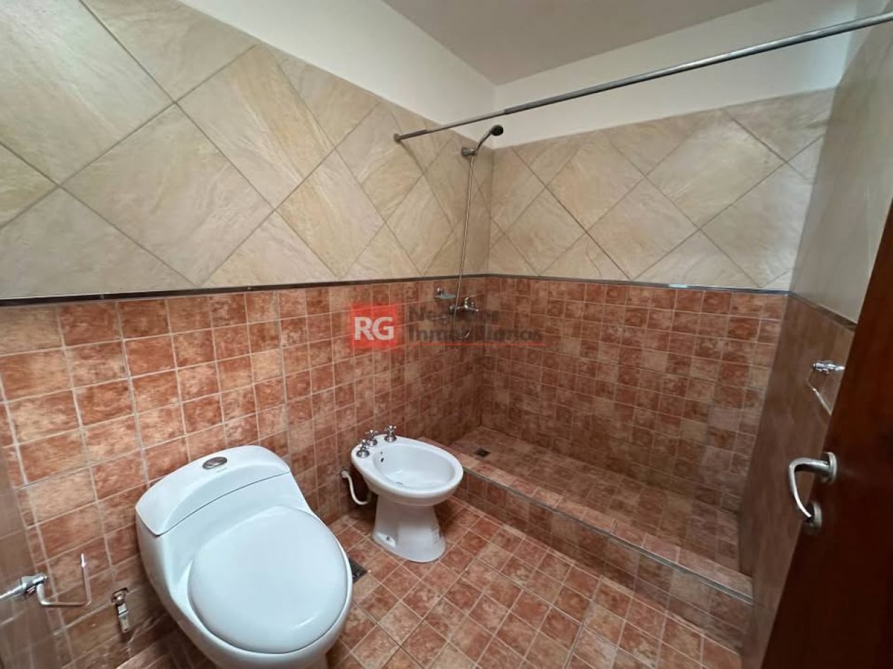 DUPLEX EN BARRIO TIMOTEO - ZONA SUR