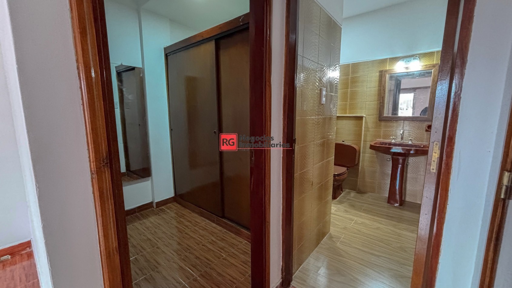EN VENTA - Semipiso sobre Avenida Jujuy al 300