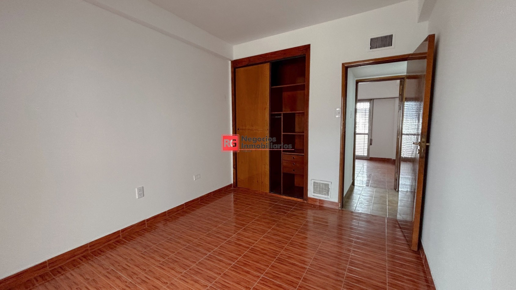 EN VENTA - Semipiso sobre Avenida Jujuy al 300