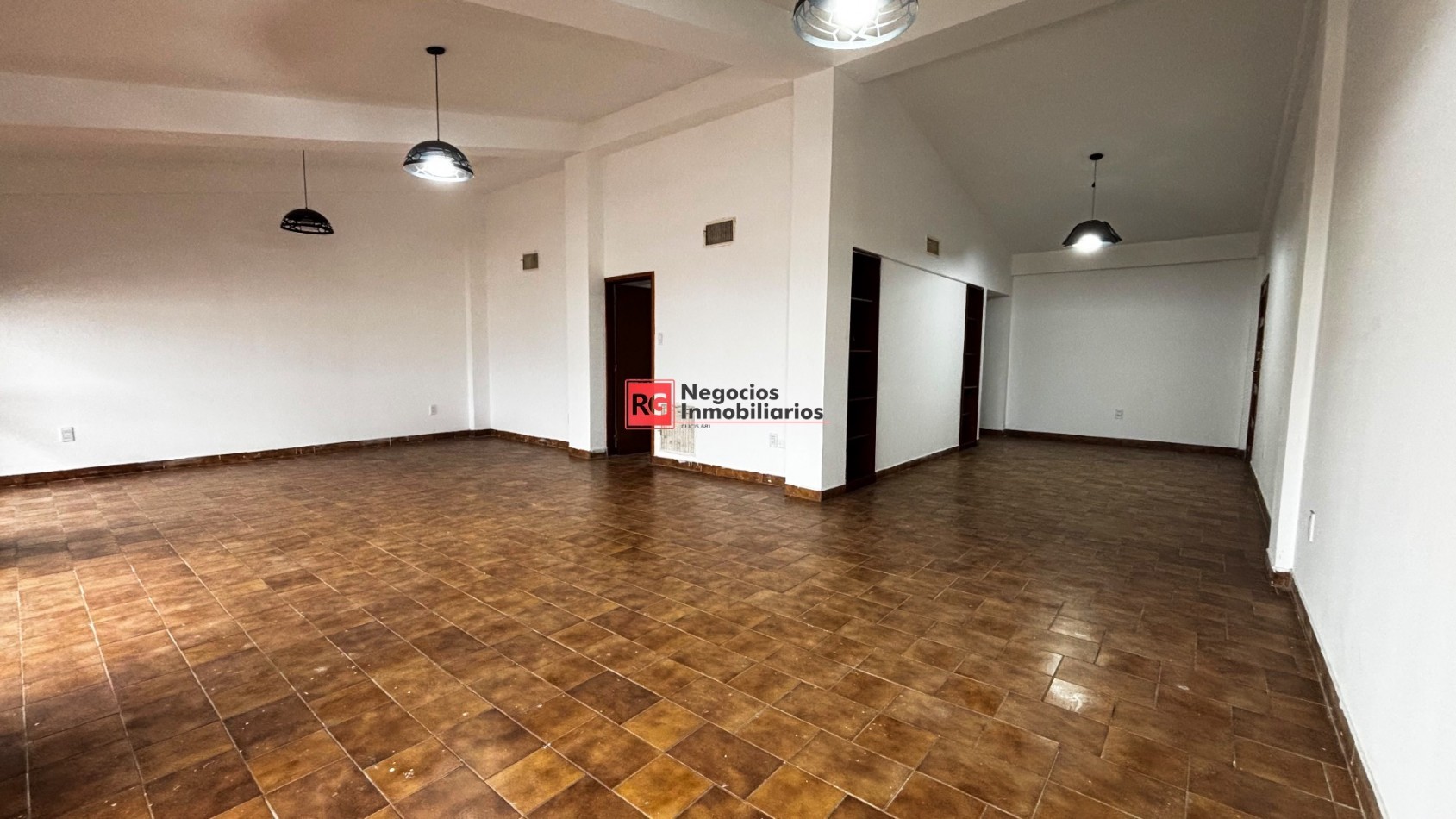 EN VENTA - Semipiso sobre Avenida Jujuy al 300