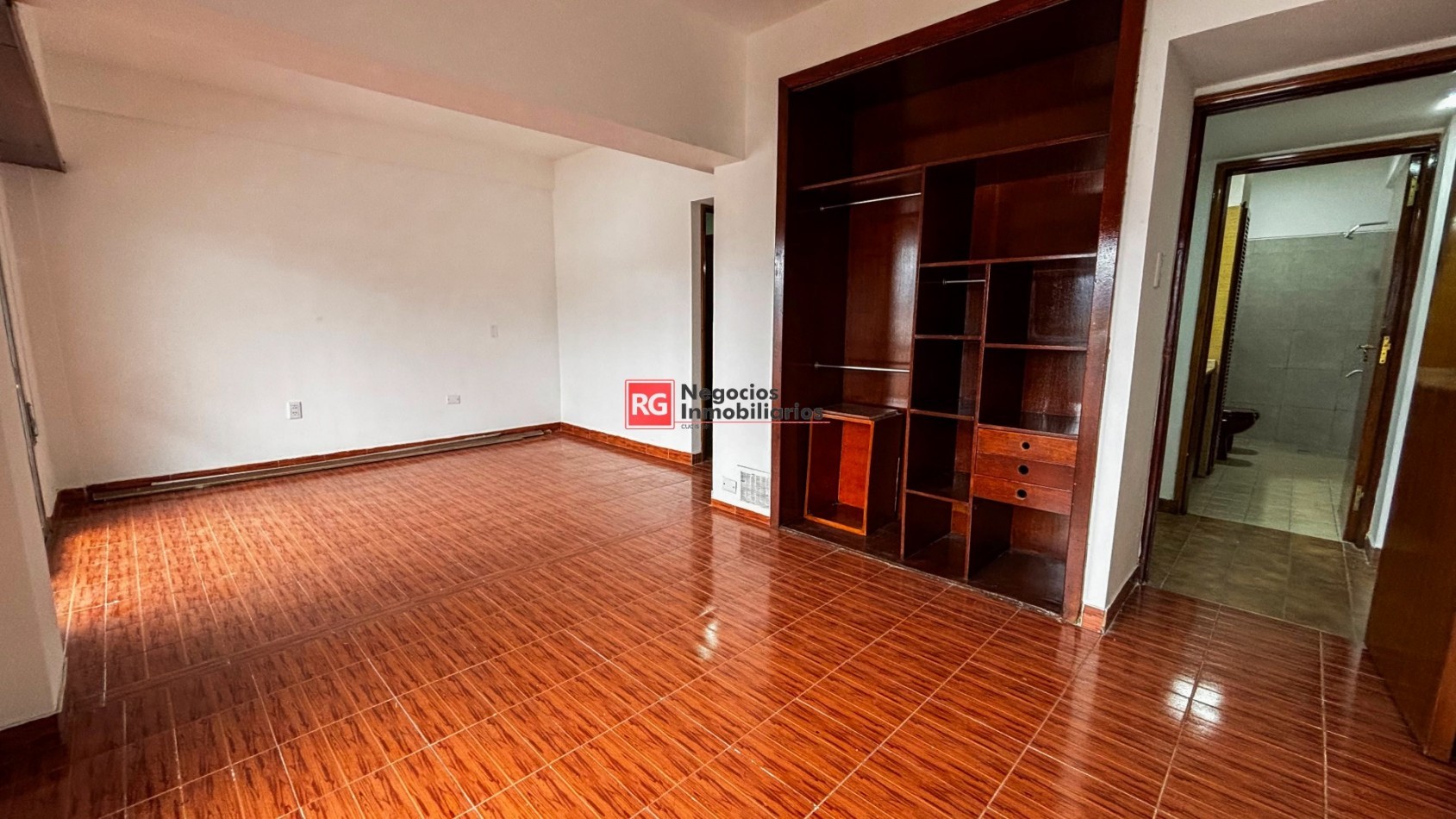 EN VENTA - Semipiso sobre Avenida Jujuy al 300